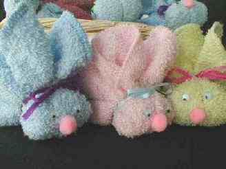 rowofbunny.jpg (21638 bytes)